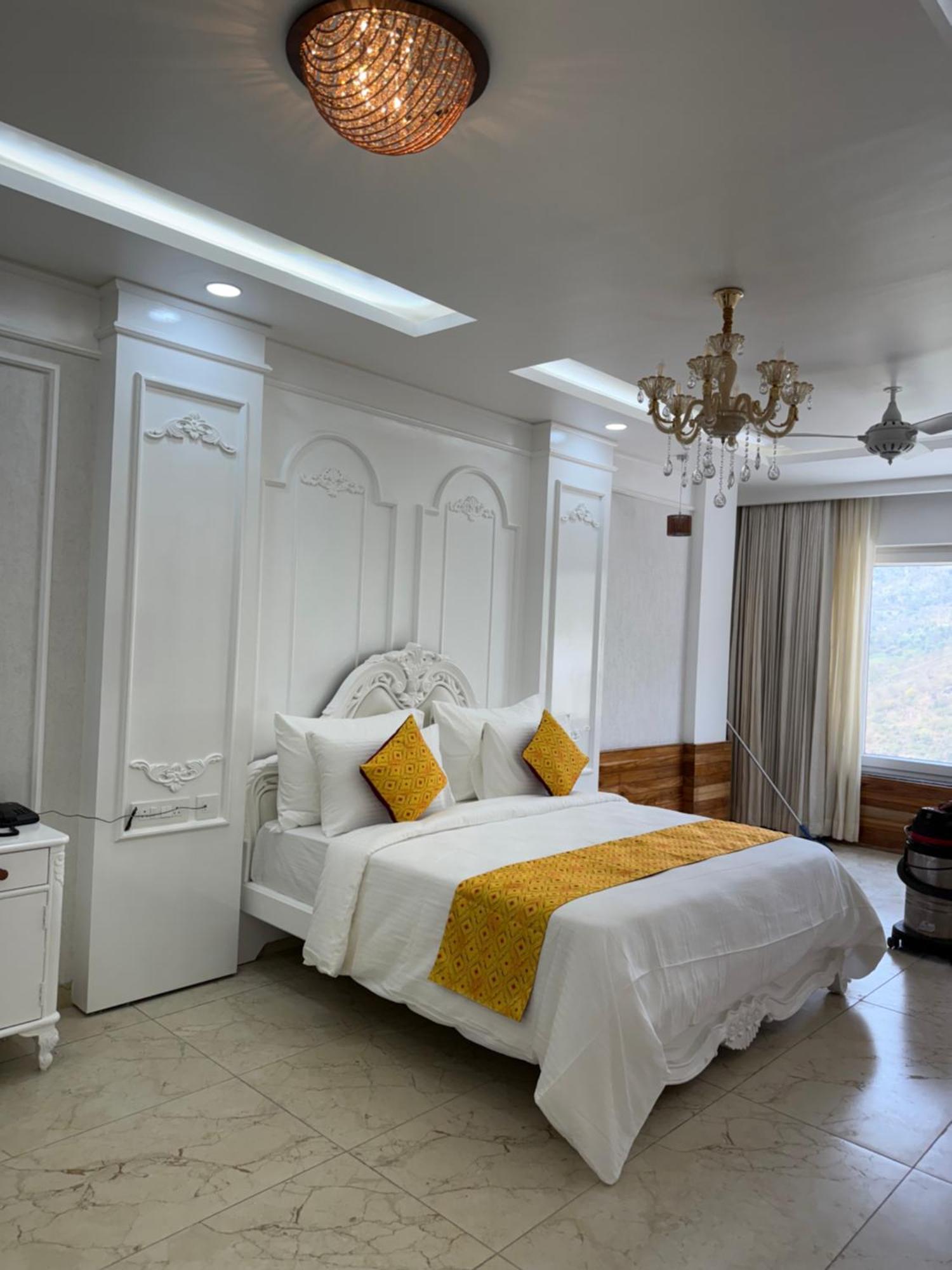 Sterling Kastoori Rudraprayag Hotel Bagian luar foto